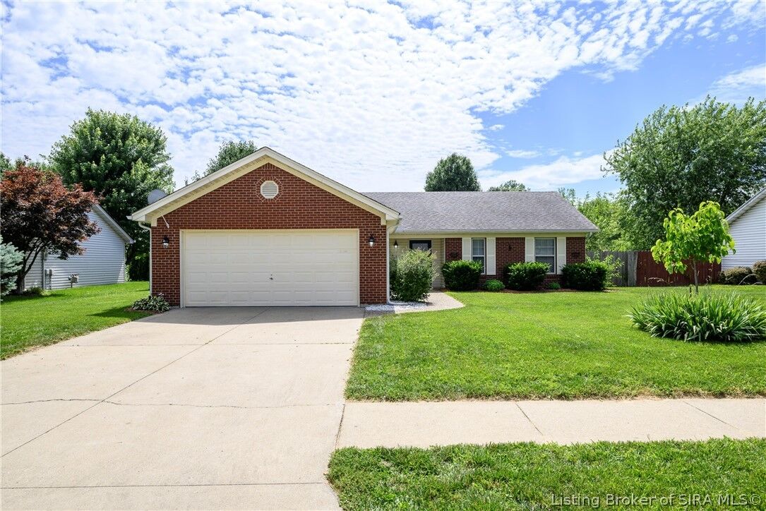 Property Photo:  506 Old Creek Lane  IN 47130 