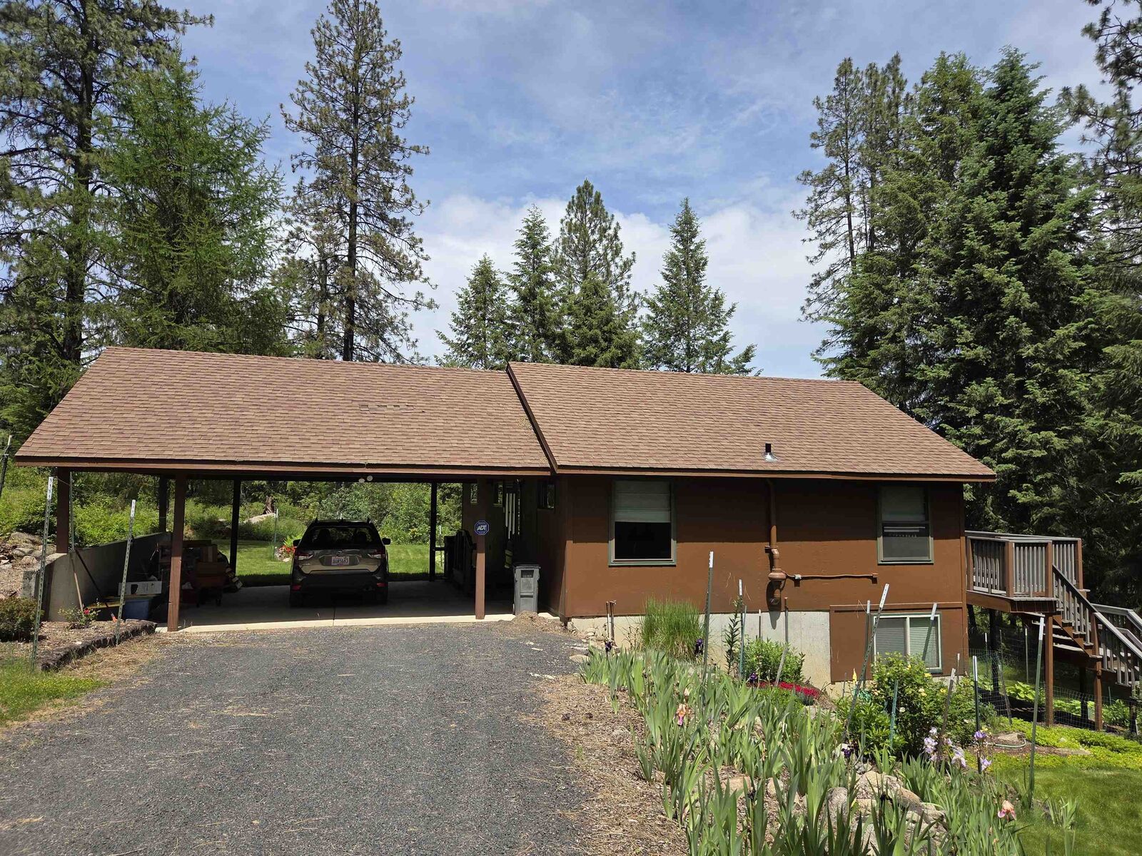 Property Photo: 33020 N Ridge Rd WA 99003