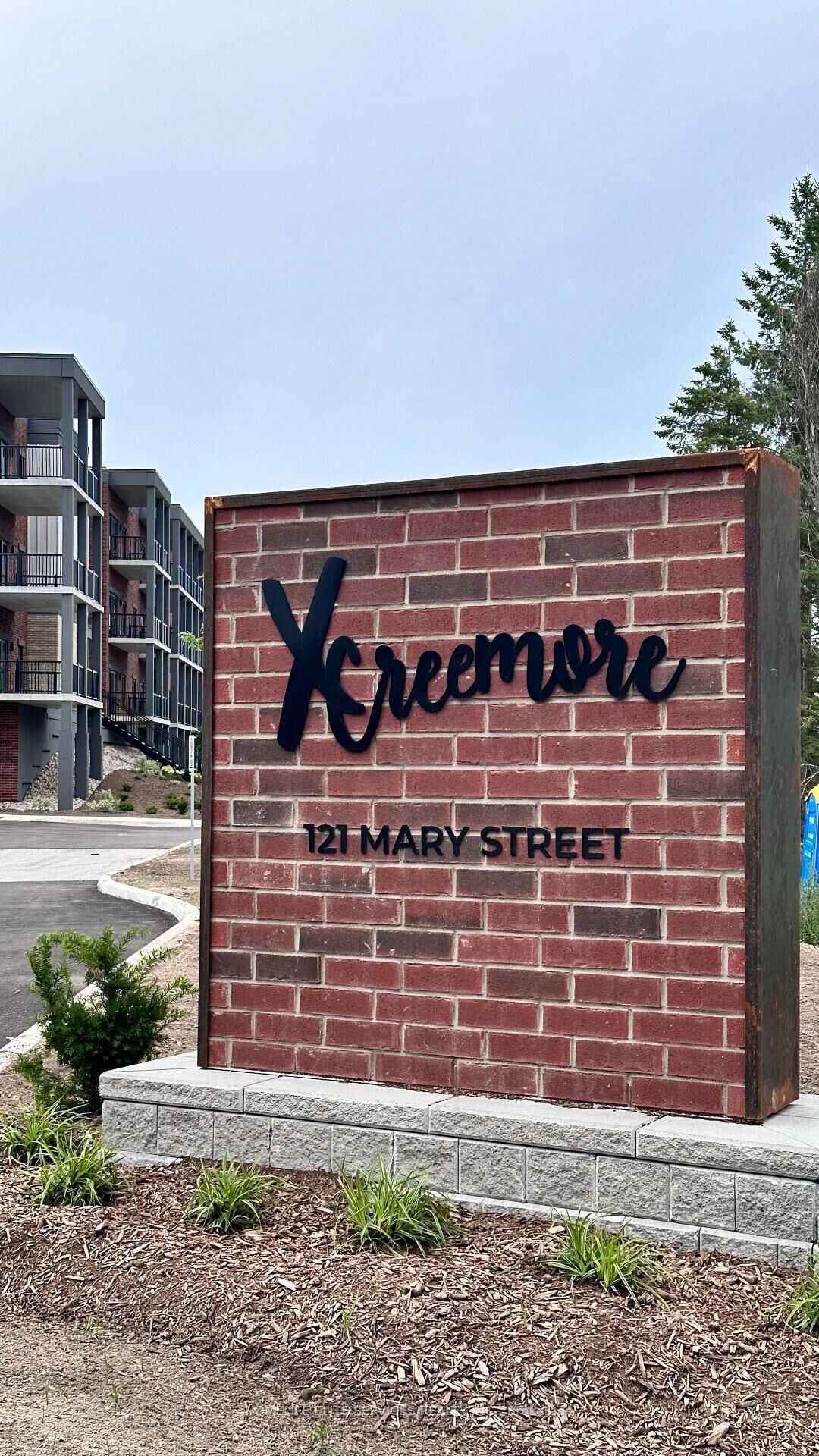 Property Photo: 121 Mary Street 306 ON L0M 1G0
