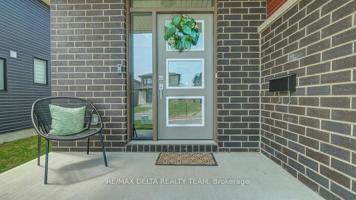 Property Photo: 1269 Diamond Street ON K4K 0M5
