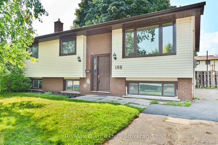 Property Photo: 108 Nicholas Street ON K8V 6B2