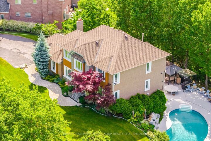Property Photo: 7 Andes Court ON L6R 1E3