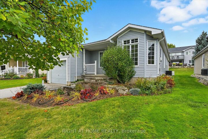 Property Photo: 111 Gracehill Crescent ON L8B 1A5