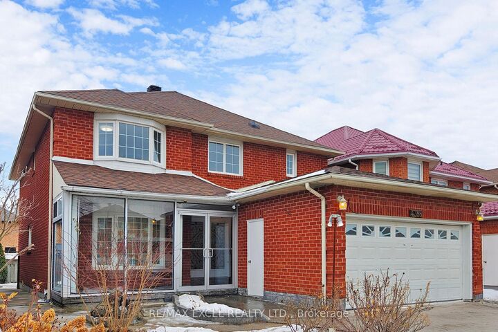 Property Photo: 4388 Guildwood Way ON L5R 2A4