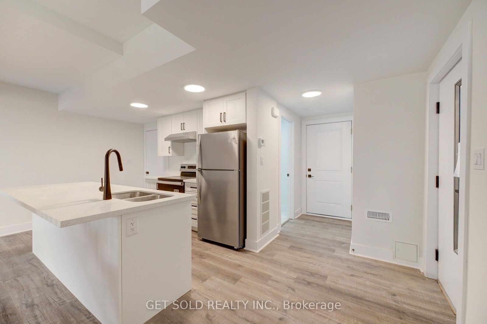 Property Photo: 6701 Thorold Stone Road 3 ON L2J 1B3