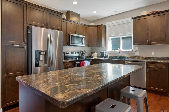 Property Photo: 1037 Cordero Cres BC V9H 0B8