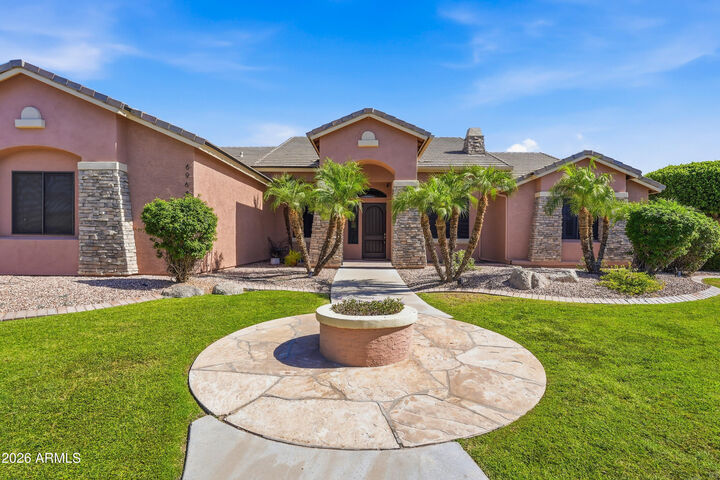 Property Photo: 6964 E Grandview Street AZ 85207