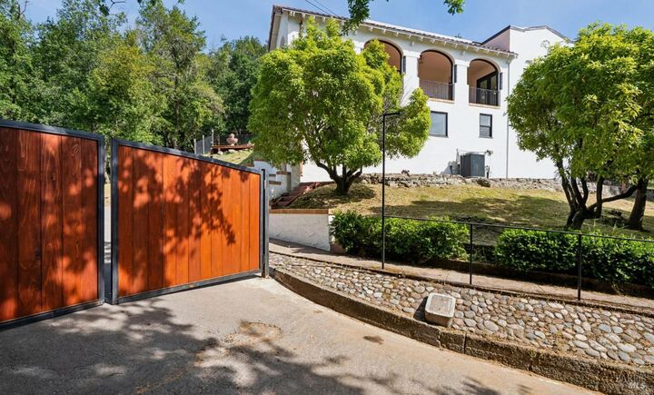 Property Photo:  88 Lincoln Park  CA 94960 