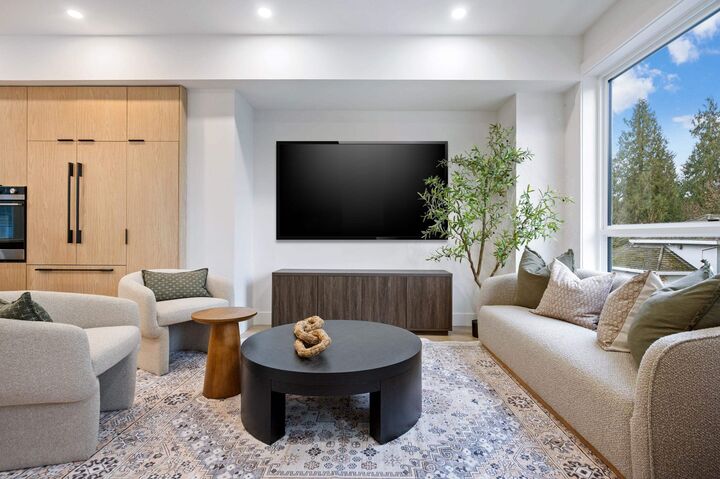 Property Photo: 5993 143 Street 5 BC V3X 0L8