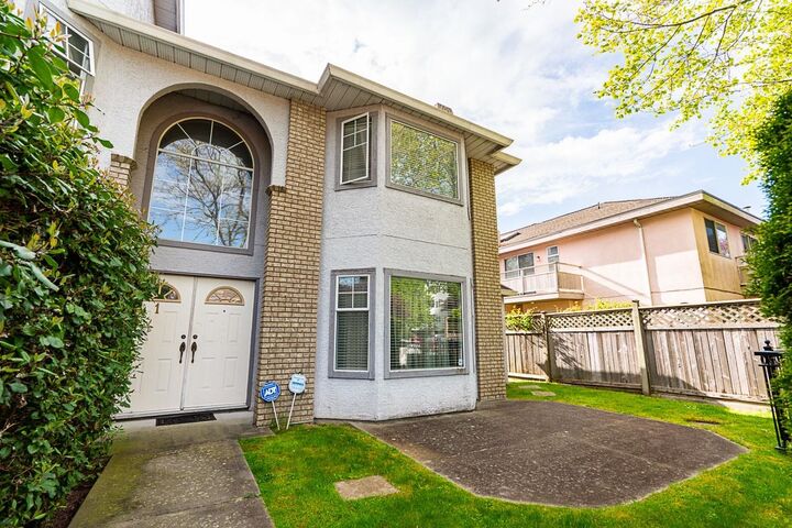 Property Photo: 7911 Moffatt Road 1 BC V6Y 1X9