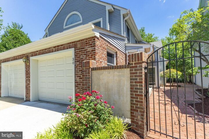 Property Photo:  30 Stonebridge La  NJ 08540 