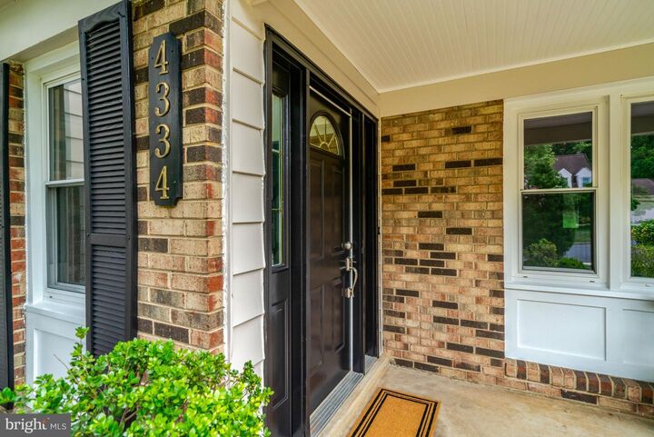 Property Photo:  4334 Stream Bed Way  VA 22306 