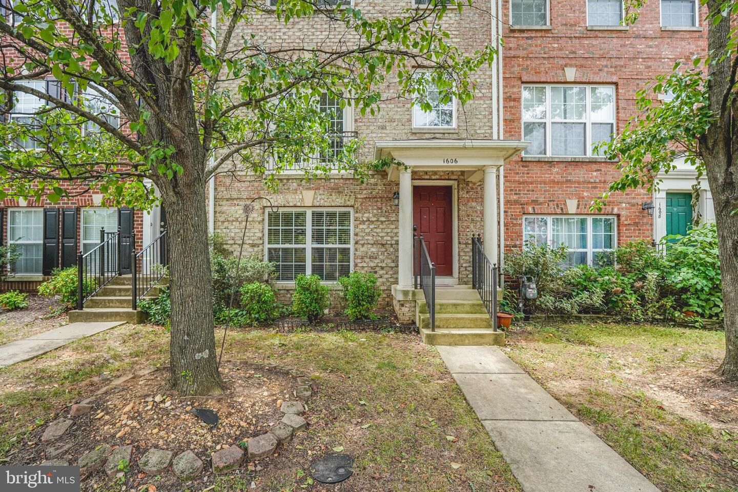 Property Photo:  1606 Wilcox Avenue  VA 22401 