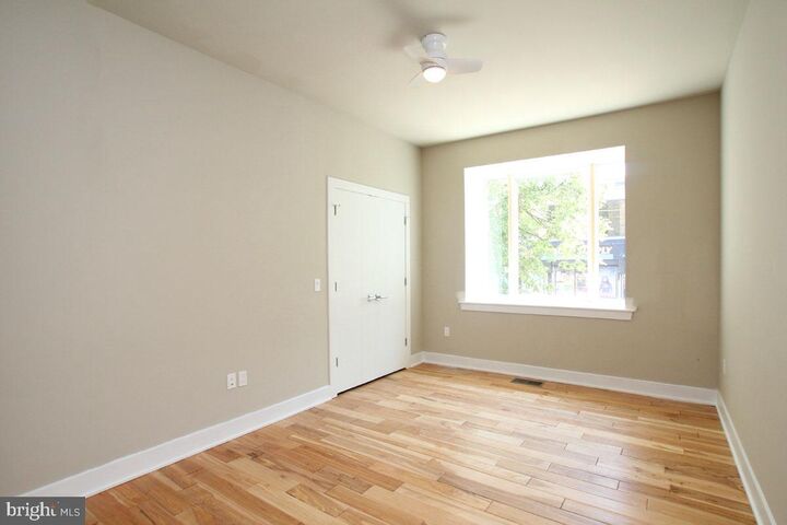 Property Photo:  2701 W Girard Avenue 4  PA 19130 