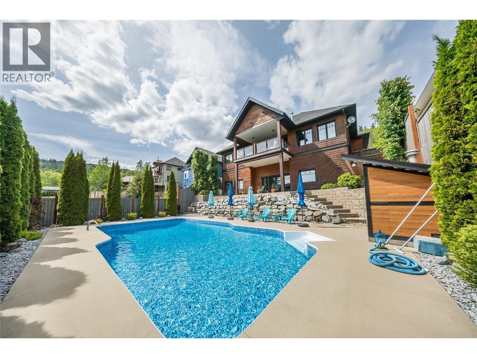 Property Photo: 1009 Silvertip Road BC V0G 1Y0