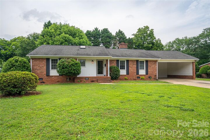 Property Photo: 225 Dogwood Drive NC 28120