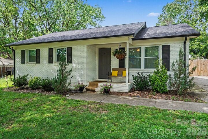Property Photo: 7903 Teakwood Road NC 28079