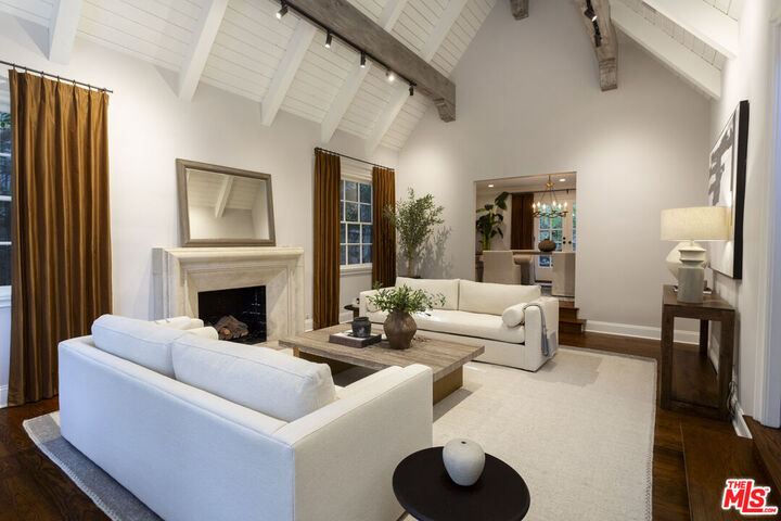 Property Photo:  13176 Boca De Canon Ln  CA 90049 