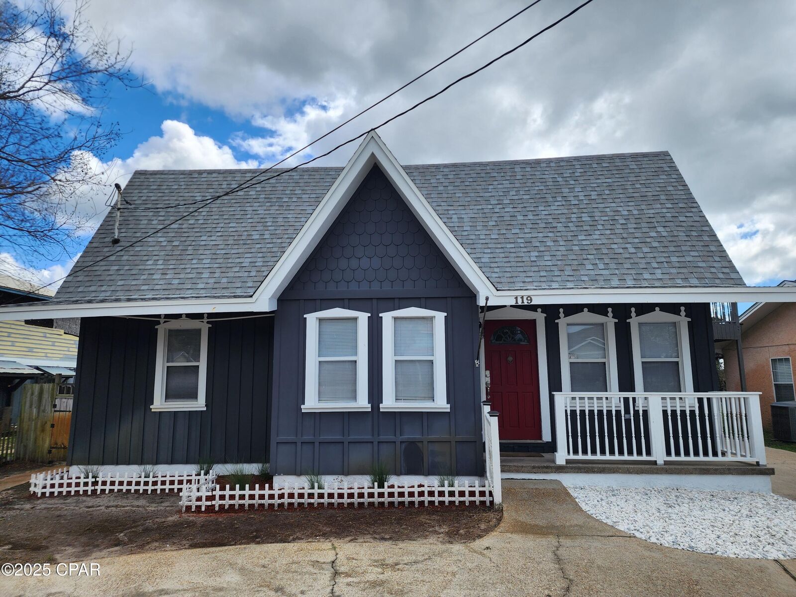 Property Photo: 119 Cobb Road FL 32413