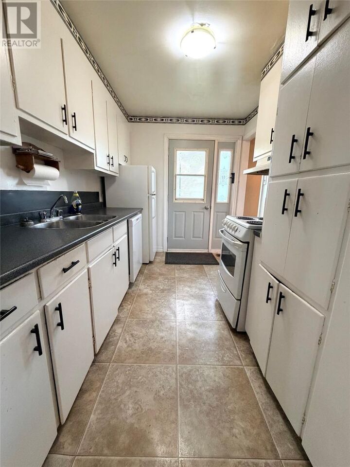 Property Photo:  2 Pleasant Street  NL A2B 1J1 