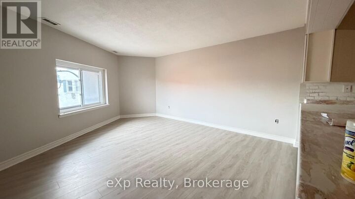 Property Photo: 2 King Street Apt 1 ON K8V 3V7