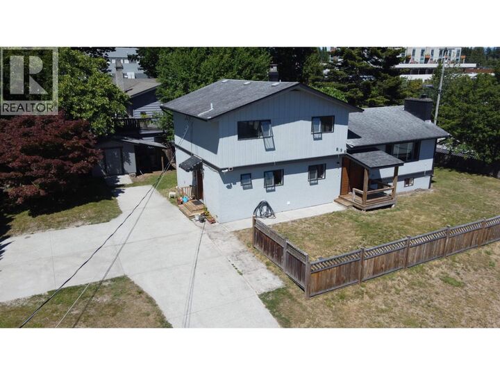 Property Photo: 896 Davis Road BC V0N 1V8