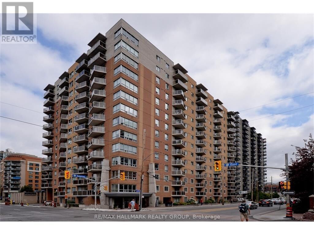Property Photo: 429 Somerset Street West 313 ON K2P 2P5