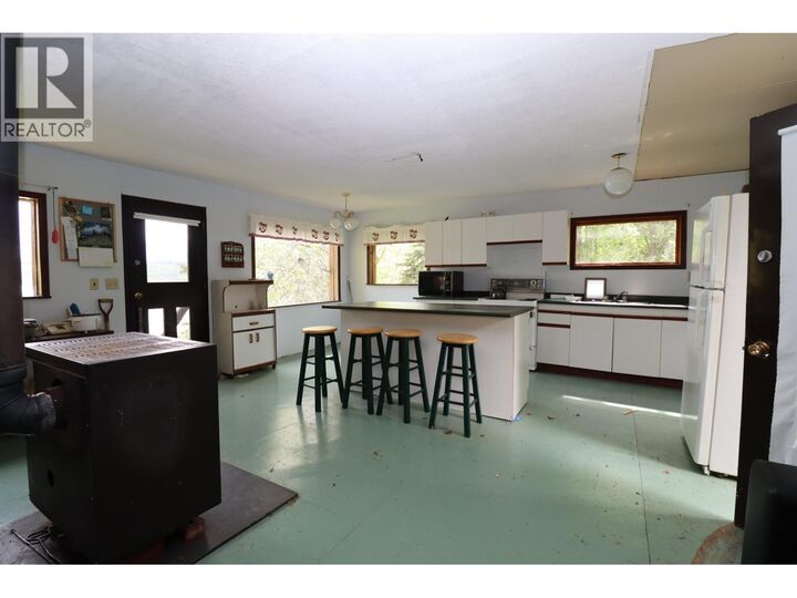 Property Photo:  1661 Simon Bay Road  BC V0J 1S0 