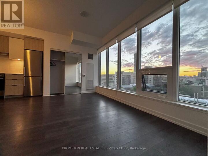 Property Photo:  203 College Street 906  ON M5T 1P9 