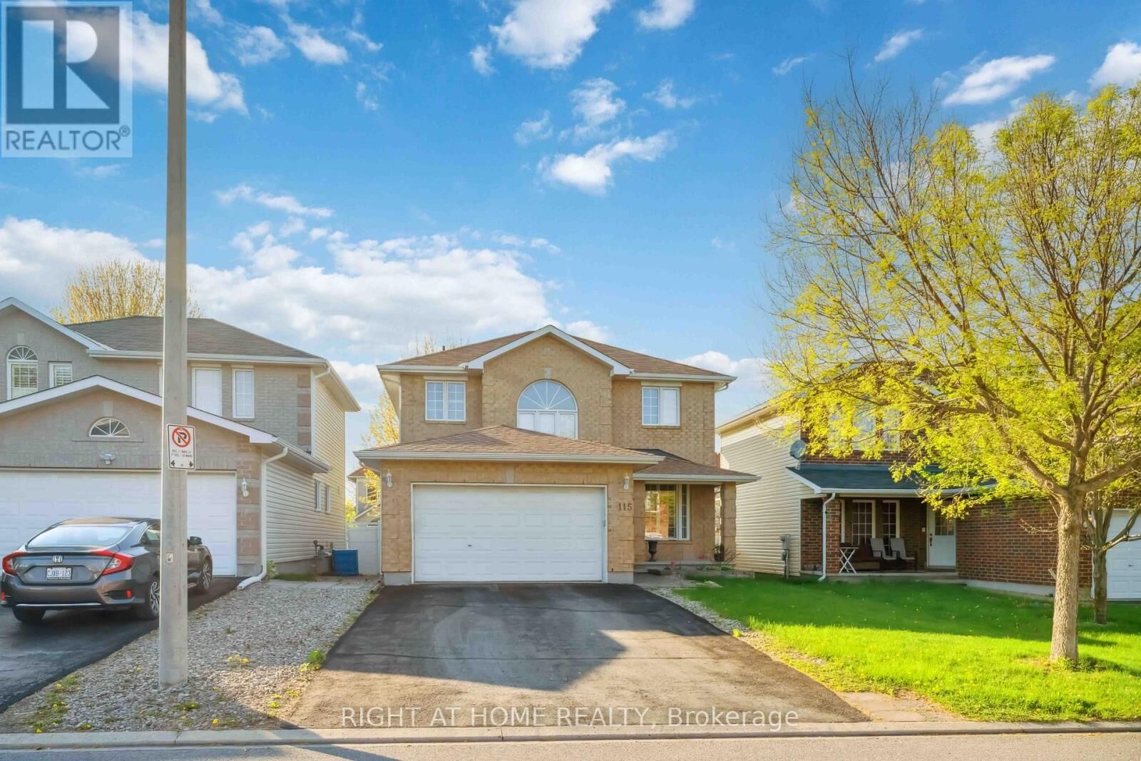 Property Photo:  115 Woliston Crescent  ON K2W 1G5 