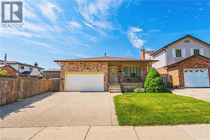 565 Stone Church Road West — photo 1