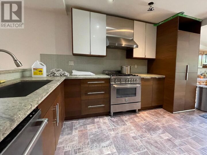 Property Photo:  633 Christie Street Upper  ON M6G 3E6 