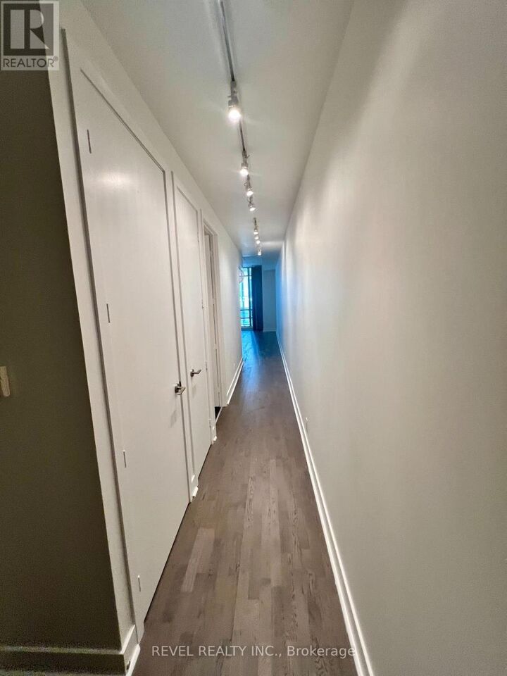 Property Photo:  399 Adelaide Street West 318  ON M5V 1S1 