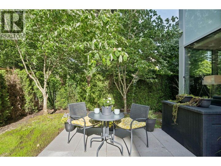Property Photo:  5883 Barker Avenue 101  BC V5H 0G4 