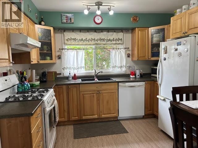 Property Photo: 5320 Mountainview Drive 7 BC V0C 1R0