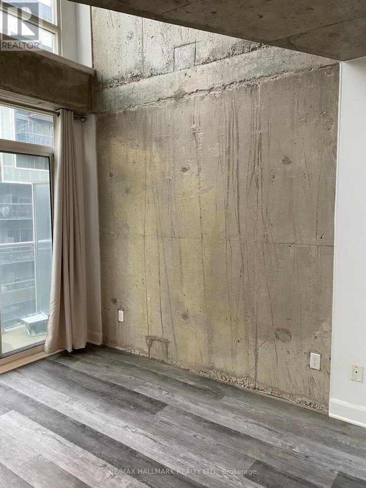 Property Photo:  1029 King Street West 622  ON M6K 3M9 