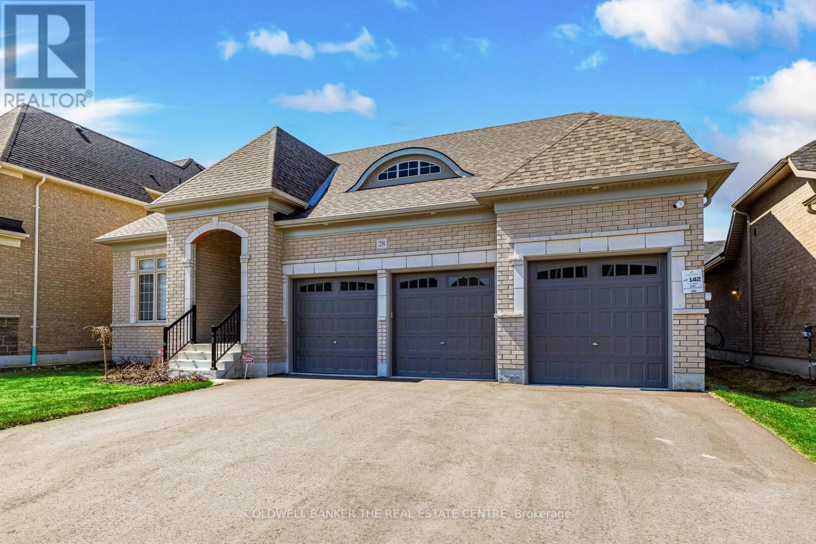 Property Photo: 28 Bellflower Crescent ON L0G 1W0