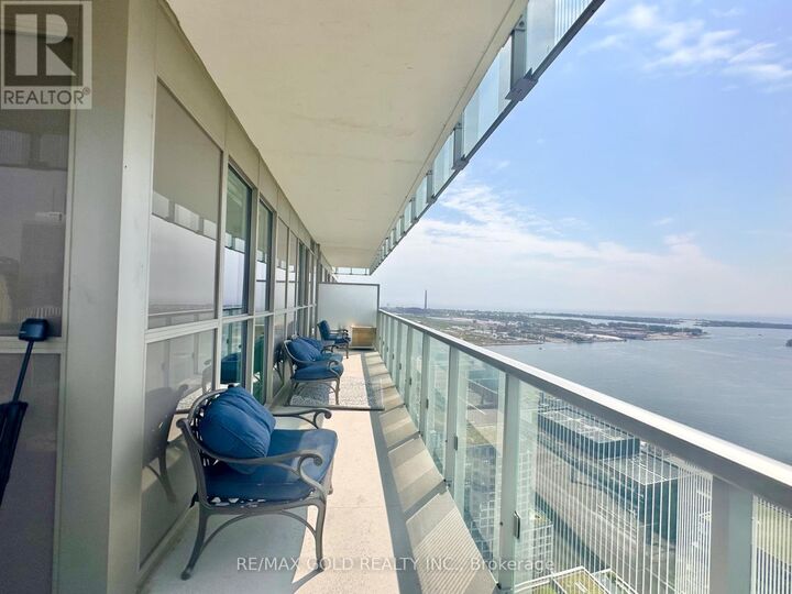 Property Photo:  15 Lower Jarvis Street 3705  ON M5E 0C4 