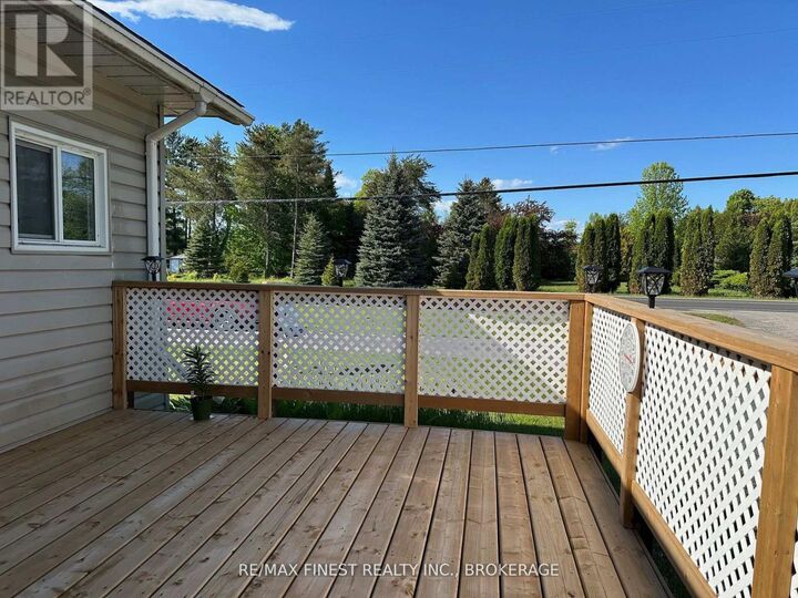 Property Photo: 4425 Front Street ON K0H 2W0