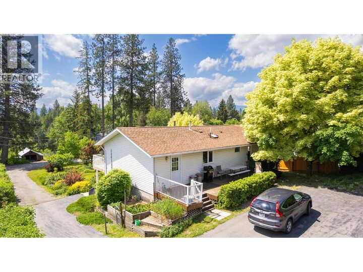 Property Photo: 3908 Haskins Road East BC V0B 1G1