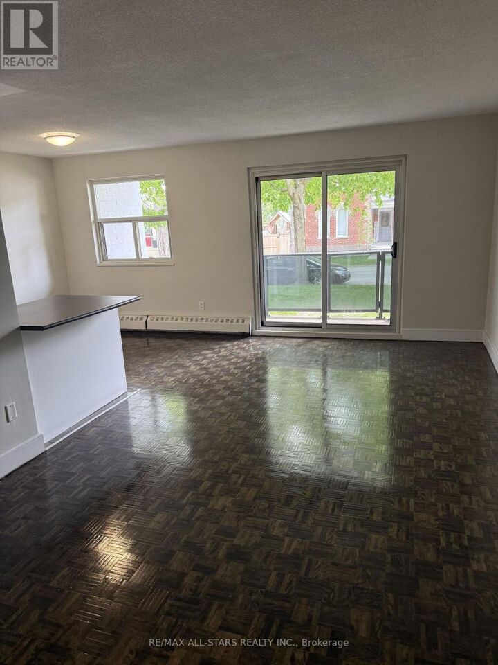 Property Photo:  7 Albert Street 116  ON L4A 4H2 