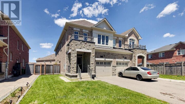 Property Photo: 32 Caliper Road ON L6P 3R2