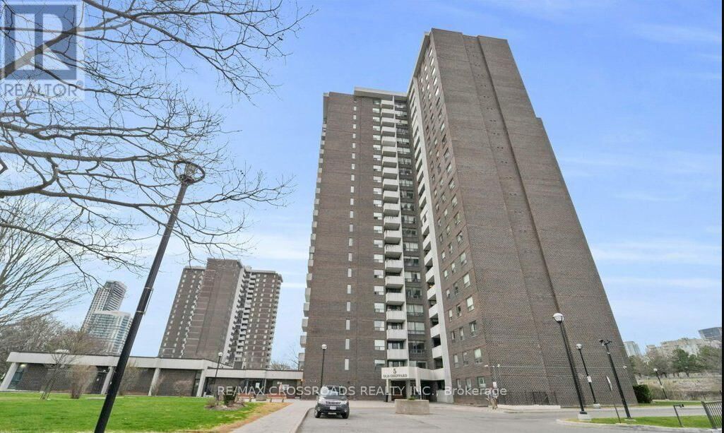 Property Photo: 5 Old Sheppard Avenue 503 ON M2J 4K3