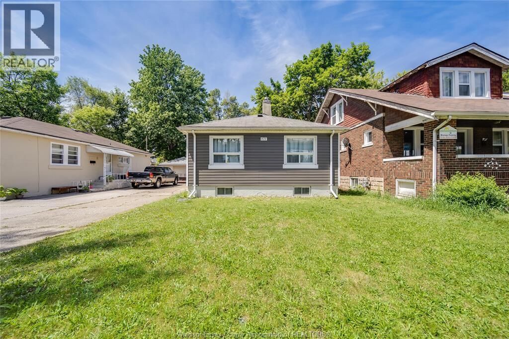 Property Photo: 473 Indian Road ON N9C 2M3
