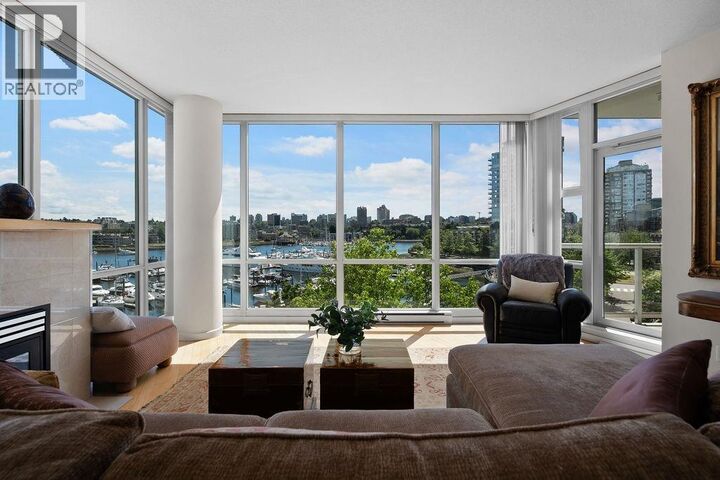 Property Photo:  1099 Marinaside Crescent 501  BC V6Z 2Z3 