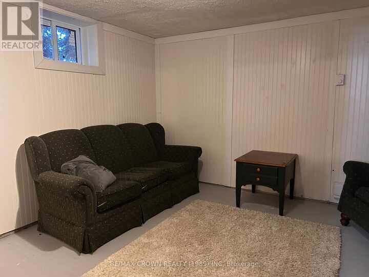 Property Photo: 42 Egerton Street ON P5N 1J4
