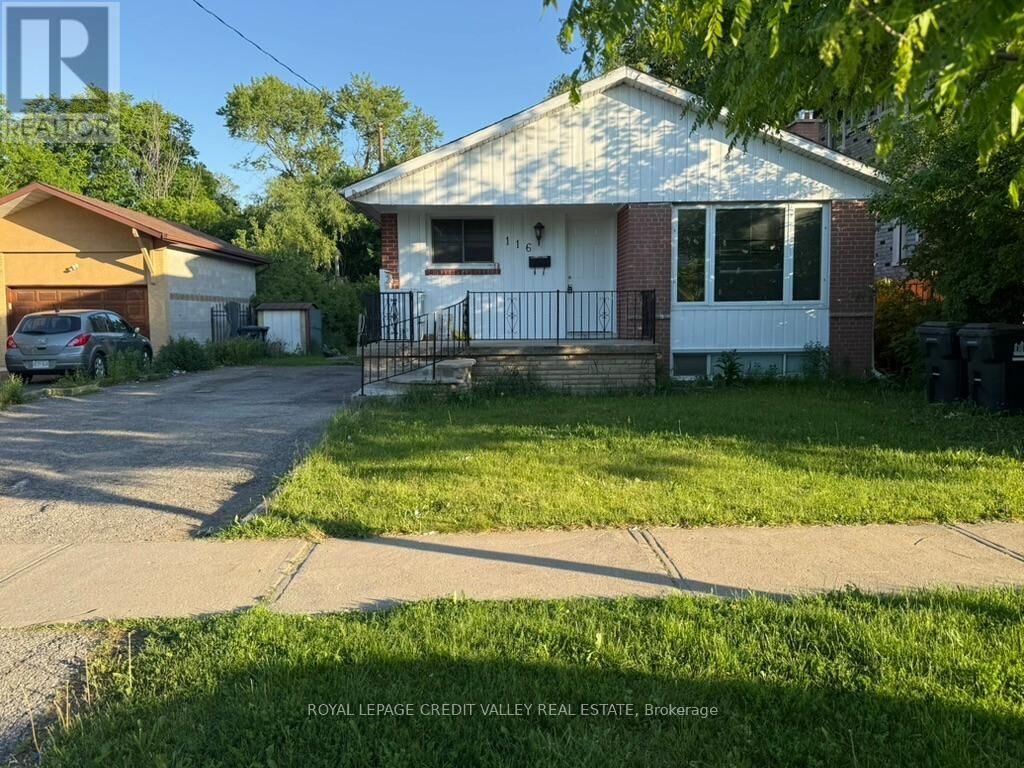 Property Photo:  116 Taysham Crescent  ON M9V 1X3 