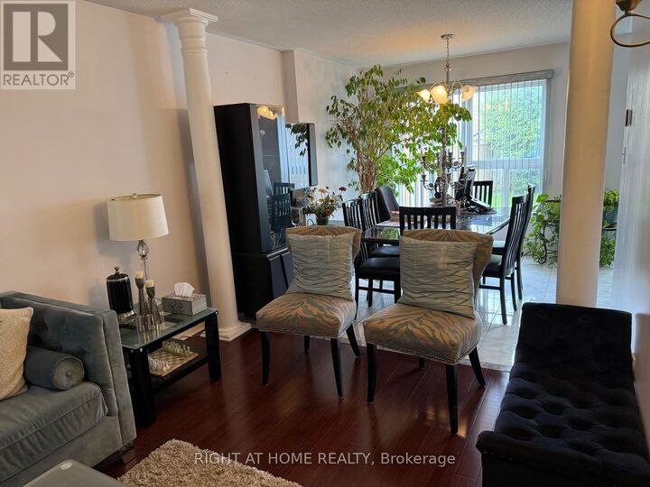 Property Photo: 5392 Marblewood Drive ON L5V 2L9