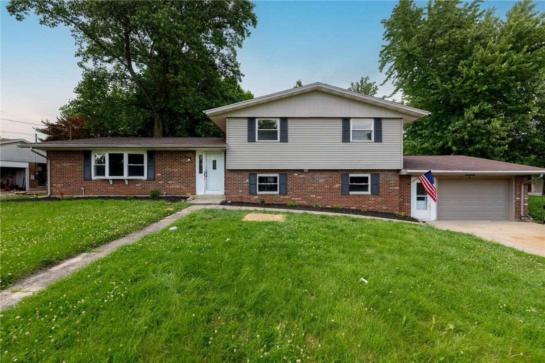 Property Photo:  1922 Old Coach Road  OH 45505 