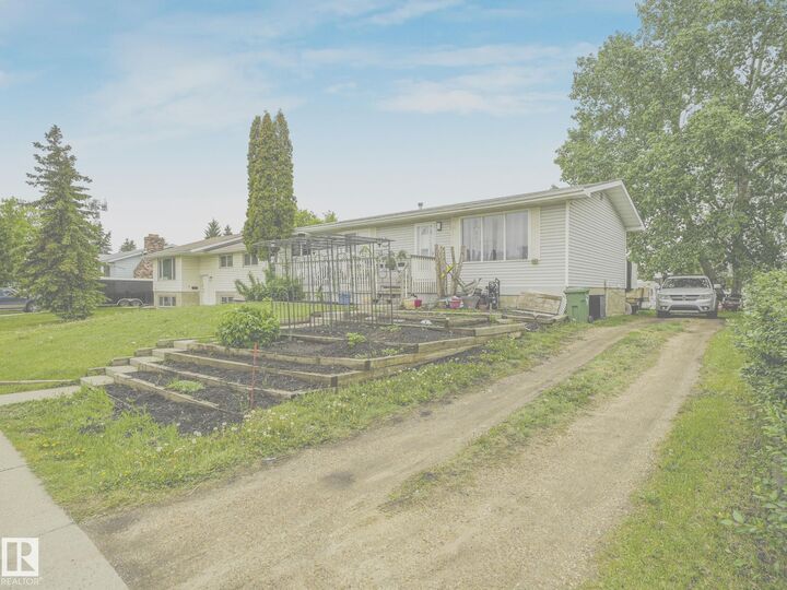 Property Photo: 4902 52 Avenue AB T4X 1H6